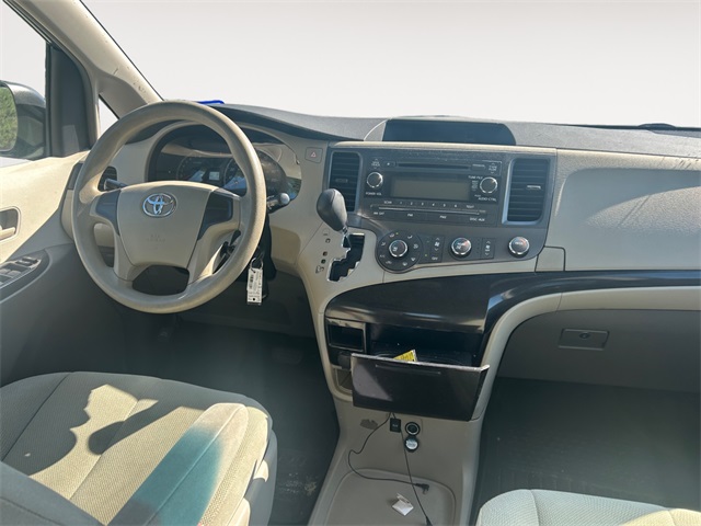 2011 Toyota Sienna Base photo 10