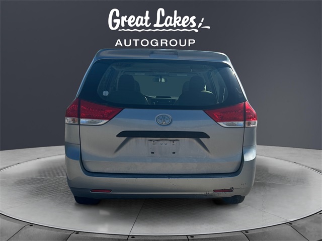 2011 Toyota Sienna Base photo 4