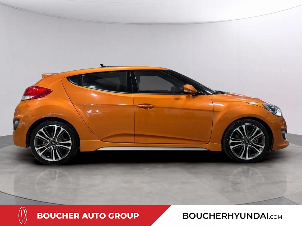 2016 Hyundai Veloster Turbo photo 2