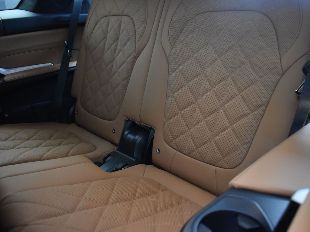 2026 Brooklyn Gray Metallic BMW X7 xDrive40i AWD SUV