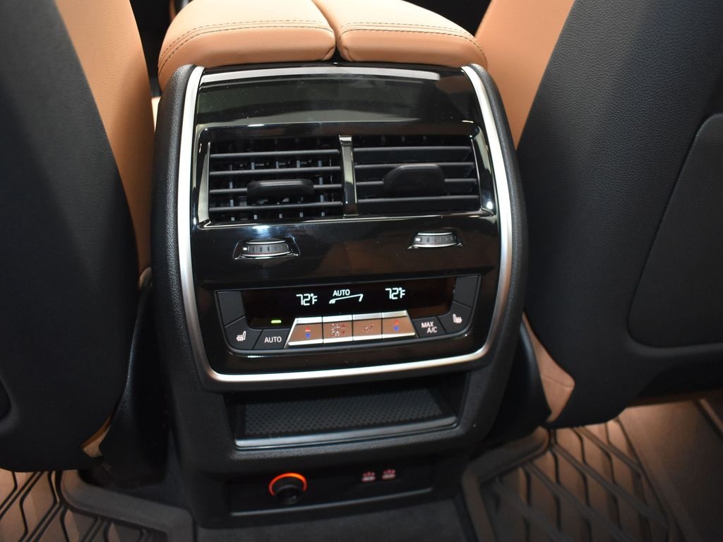 2026 Brooklyn Gray Metallic BMW X7 xDrive40i AWD SUV