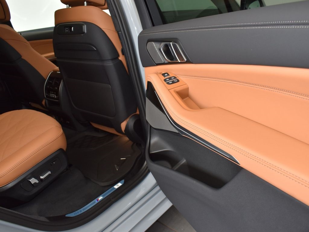 2026 Brooklyn Gray Metallic BMW X7 xDrive40i AWD SUV