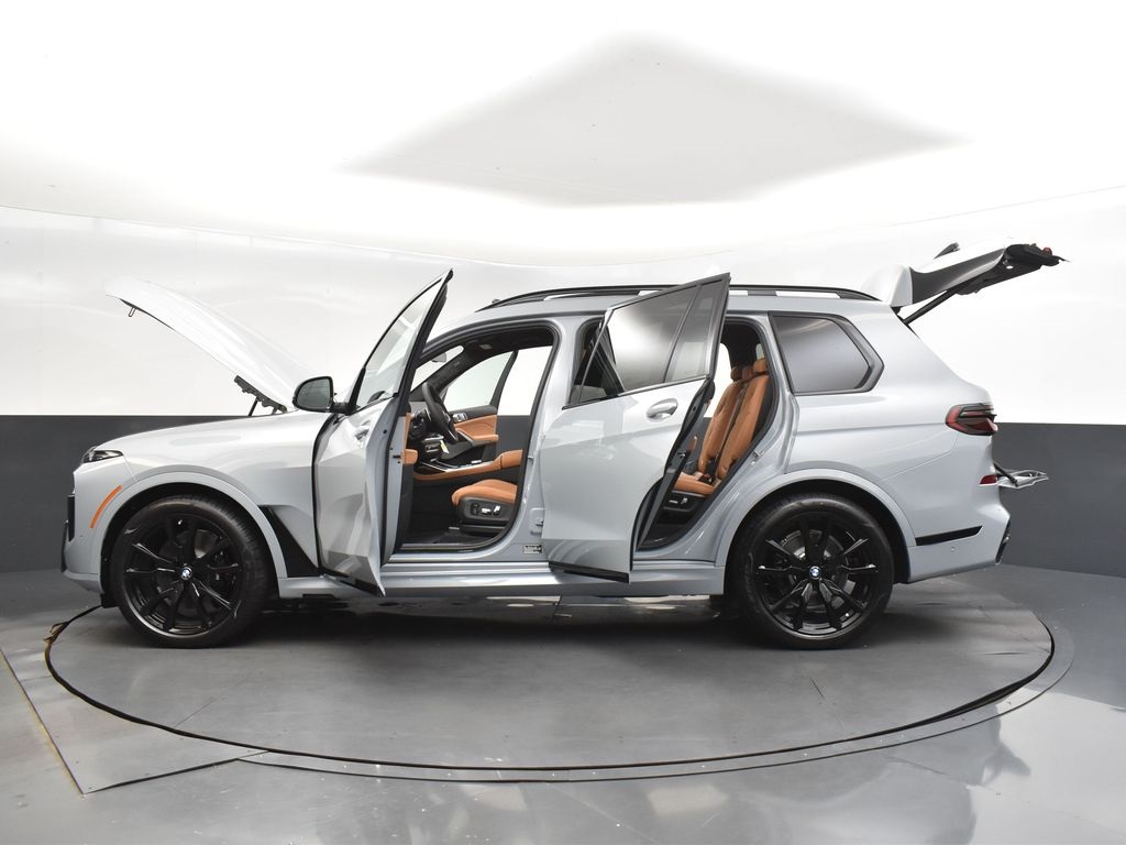 2026 Brooklyn Gray Metallic BMW X7 xDrive40i AWD SUV