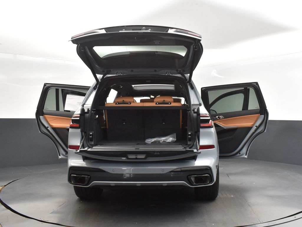 2026 Brooklyn Gray Metallic BMW X7 xDrive40i AWD SUV