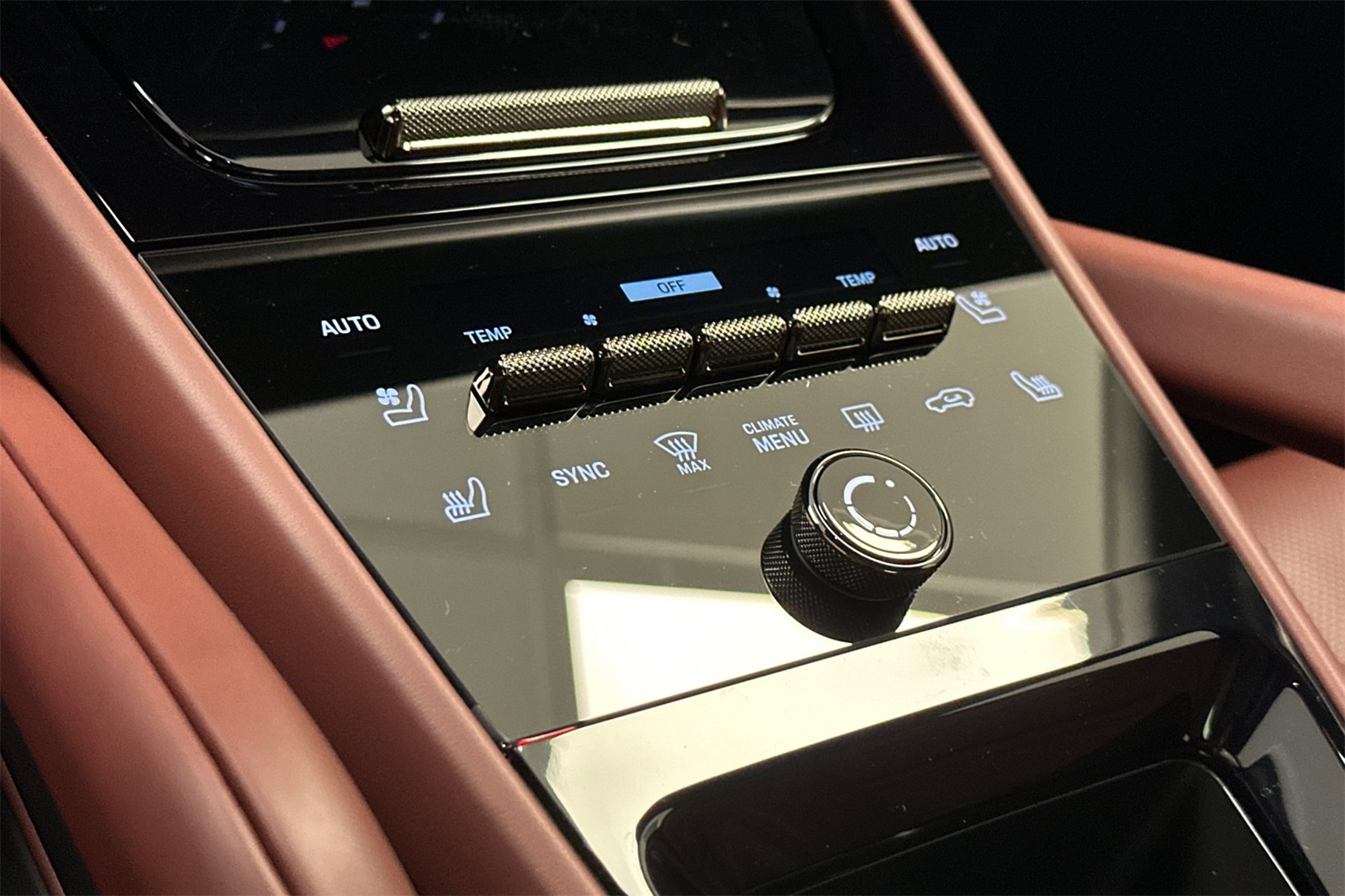 2025 Porsche Cayenne Turbo E-Hybrid photo 20