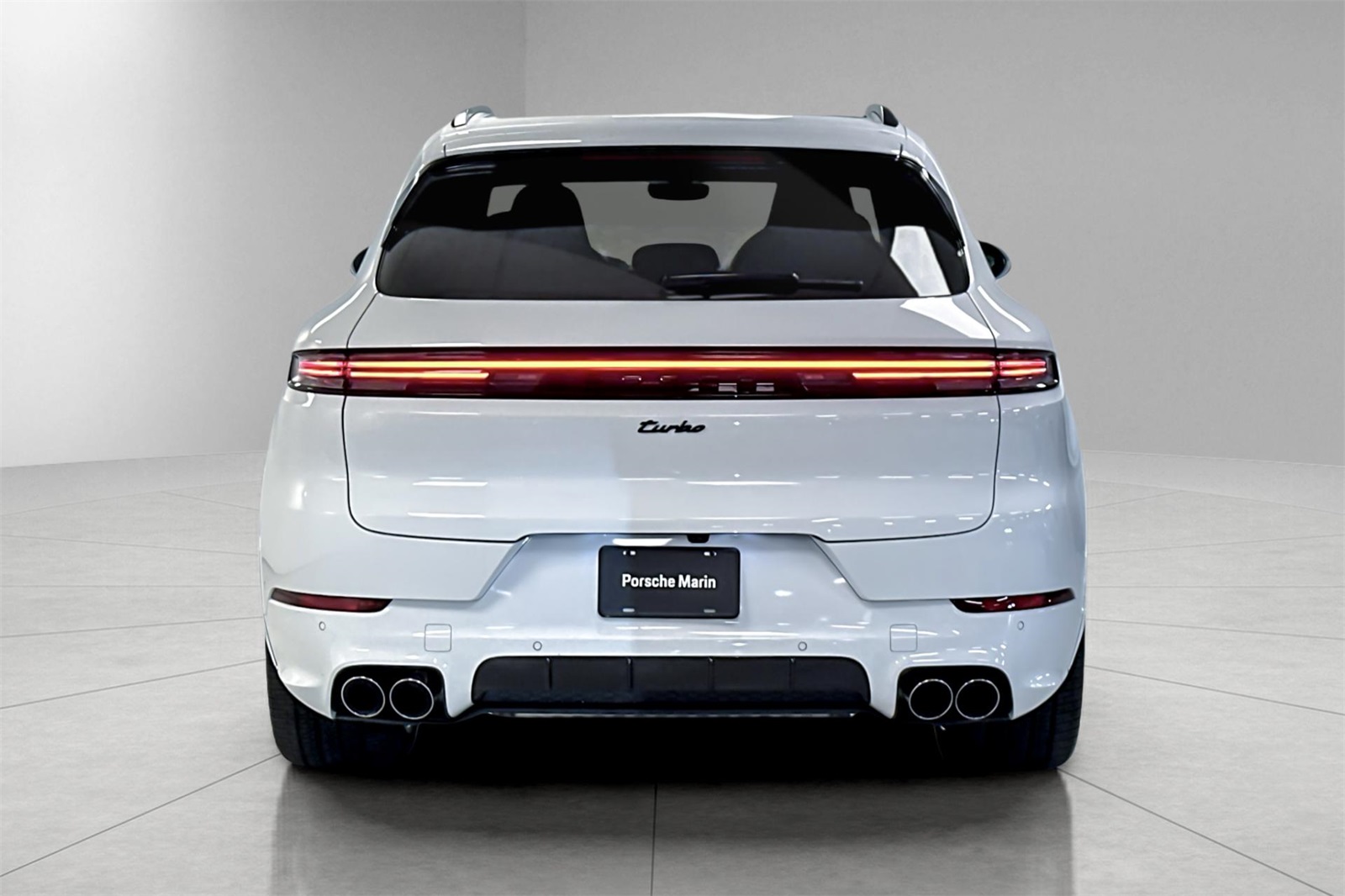 2025 Porsche Cayenne Turbo E-Hybrid photo 7