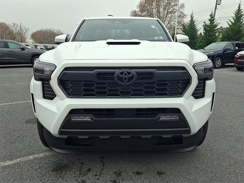 2025 Toyota Tacoma TRD Sport Double Cab photo 2