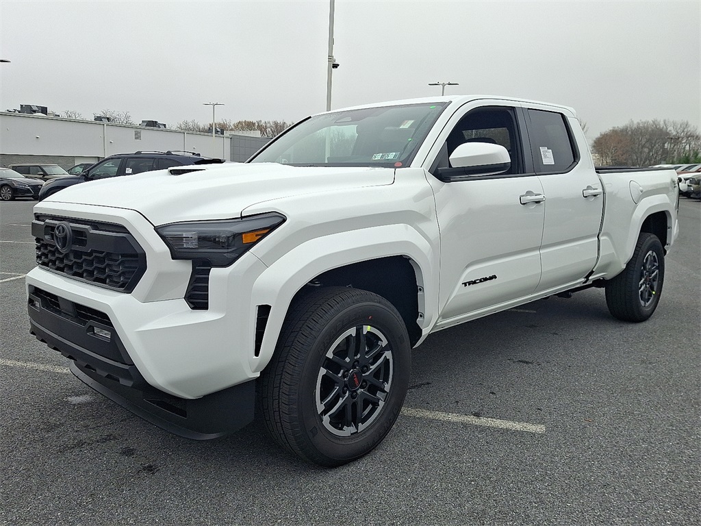 2025 Toyota Tacoma TRD Sport Double Cab photo 3