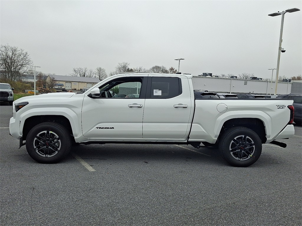 2025 Toyota Tacoma TRD Sport Double Cab photo 4