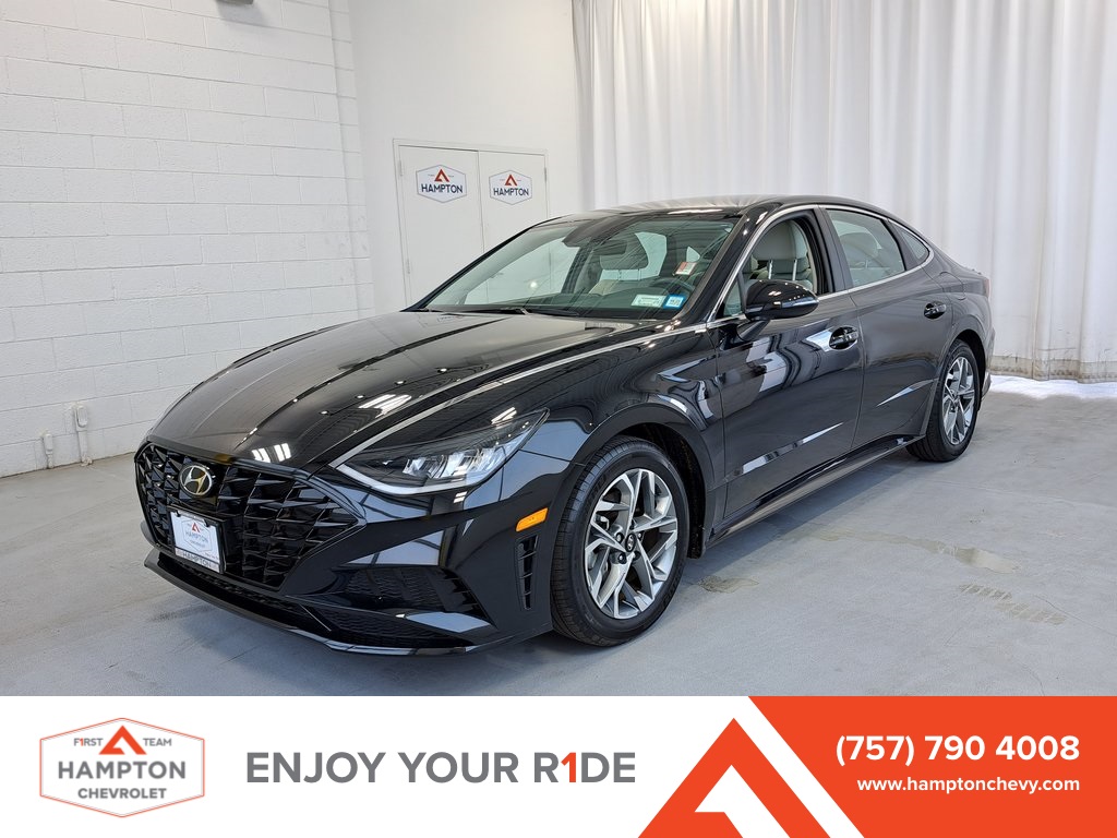 2022 Hyundai Sonata SEL Sedan 4 Dr. FWD