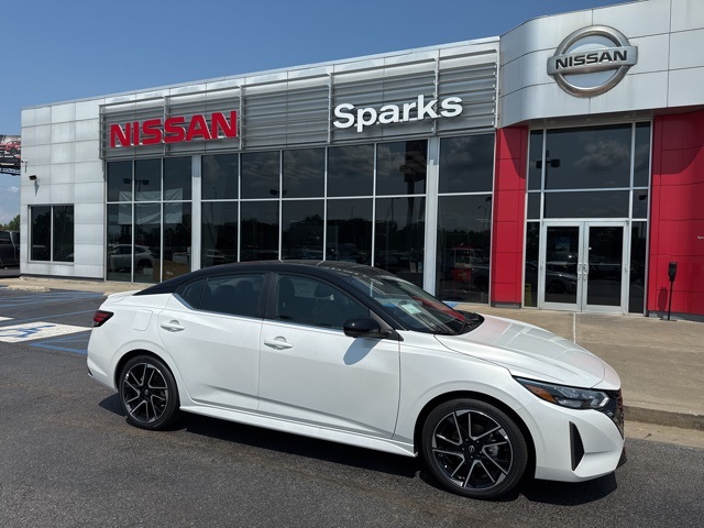 2025 Nissan Sentra SR's photo