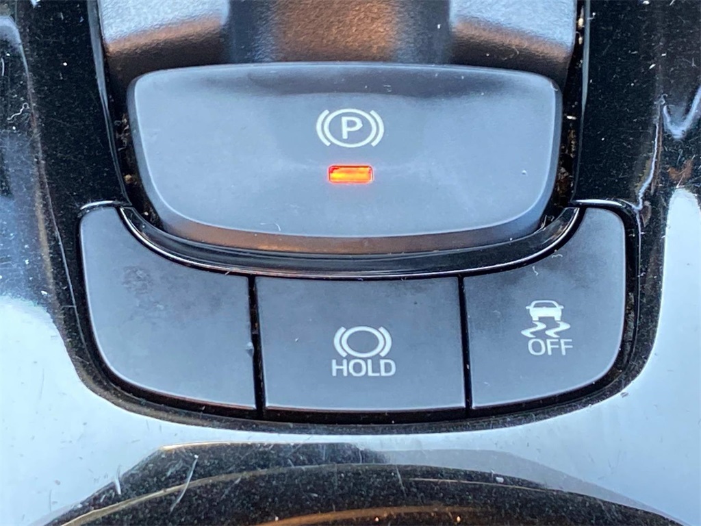 2019 Silver Toyota C-HR XLE FWD SUV