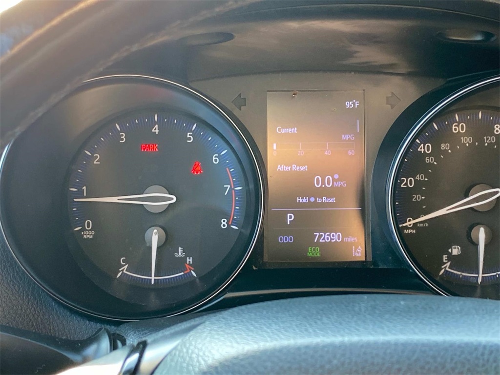 2019 Silver Toyota C-HR XLE FWD SUV