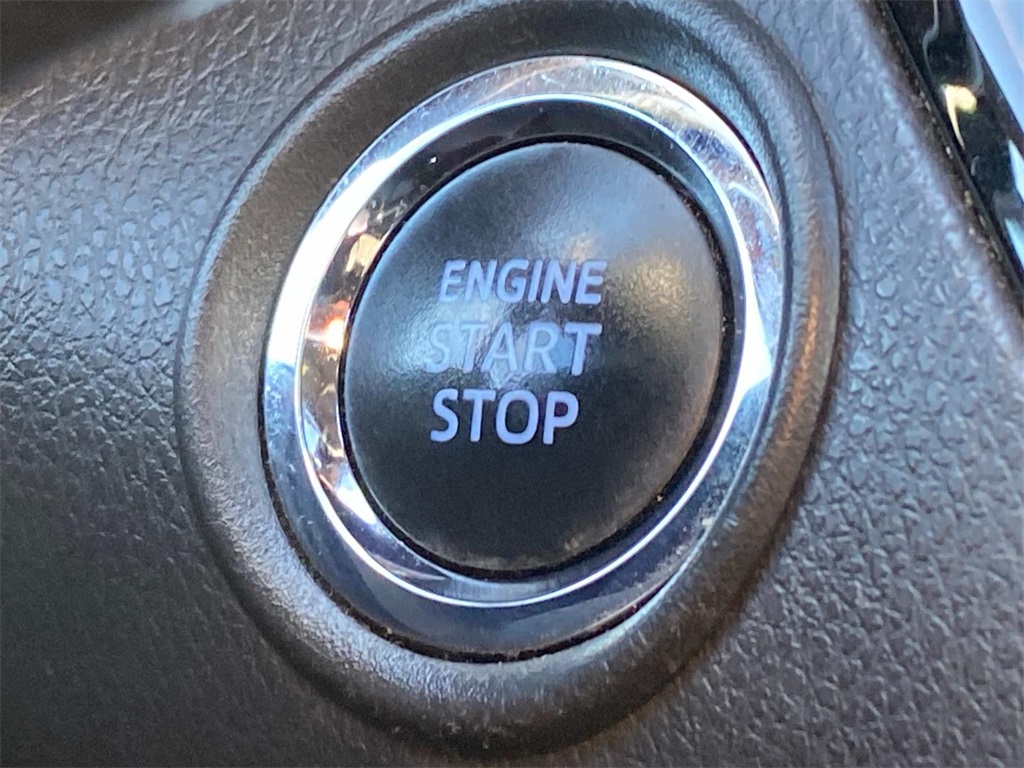 2019 Silver Toyota C-HR XLE FWD SUV