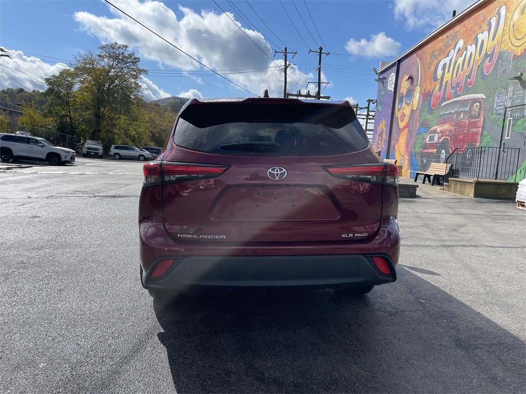 Used 2021 Toyota Highlander SUV