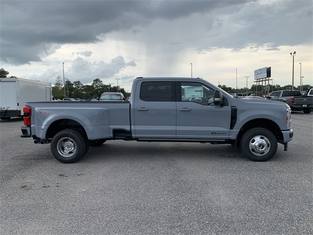 2025 Glacier Gray Metallic TriCoat Ford Super Duty F-350 DRW Platinum 4X4 Truck