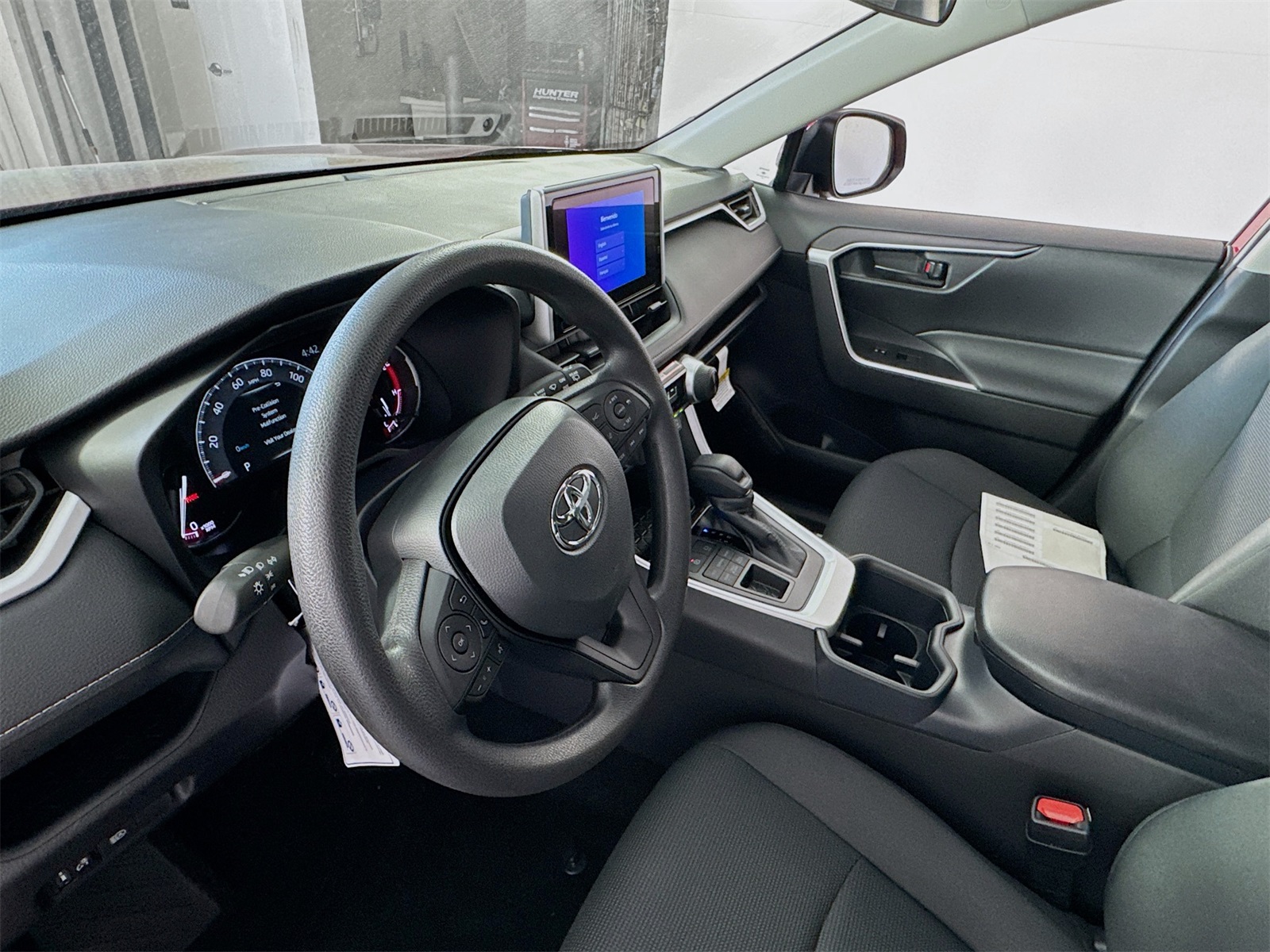 2025 Toyota RAV4 LE photo 7