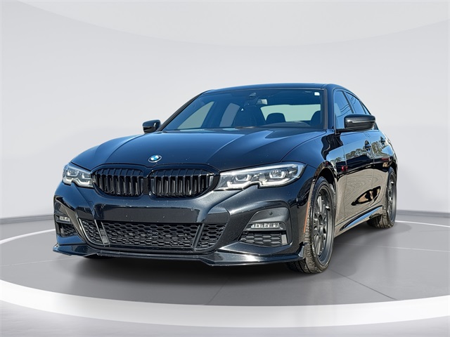 2020 BMW 3 Series 330i's photo