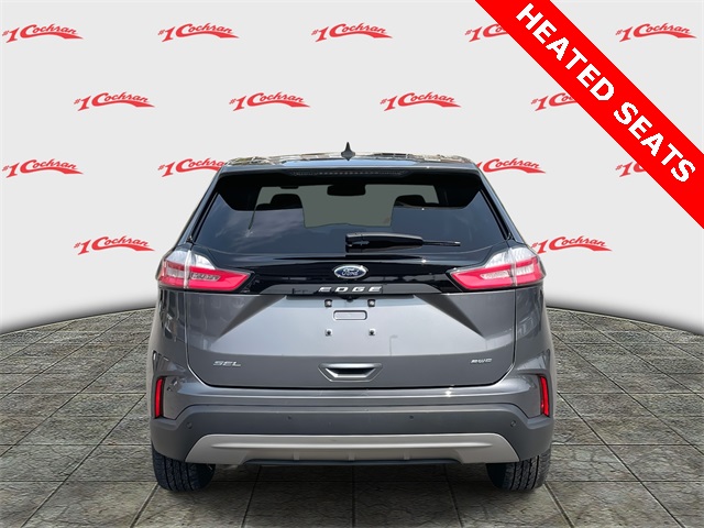 2022 Ford Edge SEL photo 4