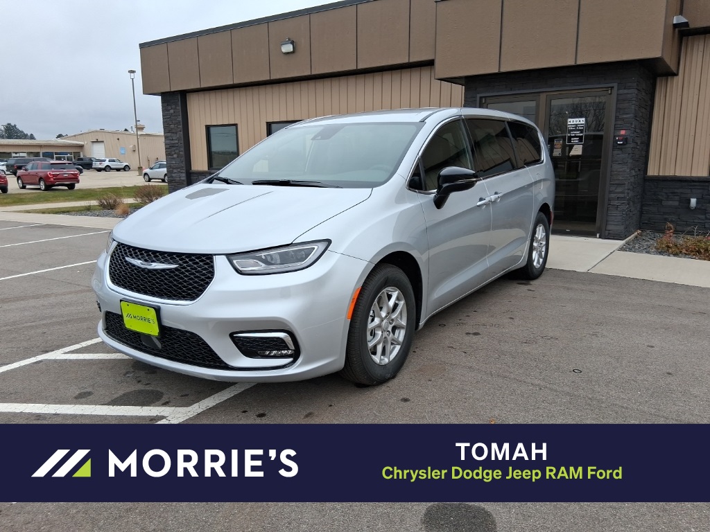 2026 Chrysler Pacifica Select's photo