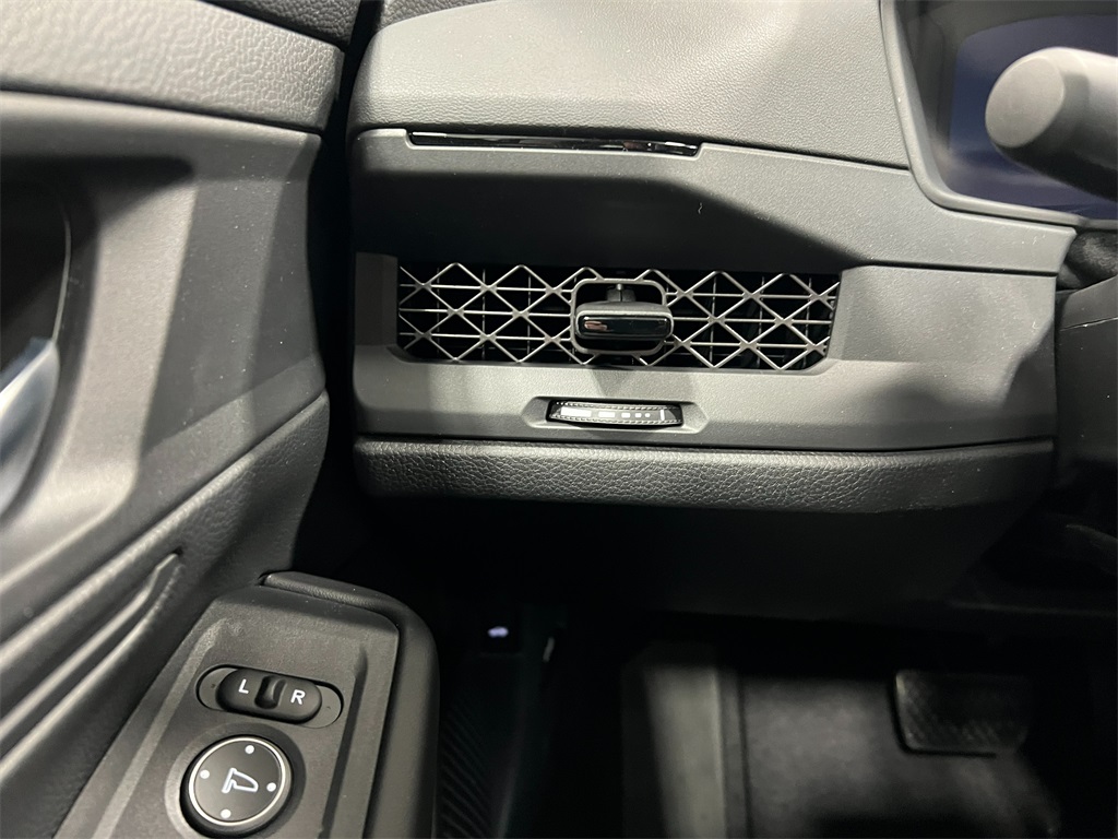 2025 Honda Accord LX Sedan 4 Dr. FWD 17