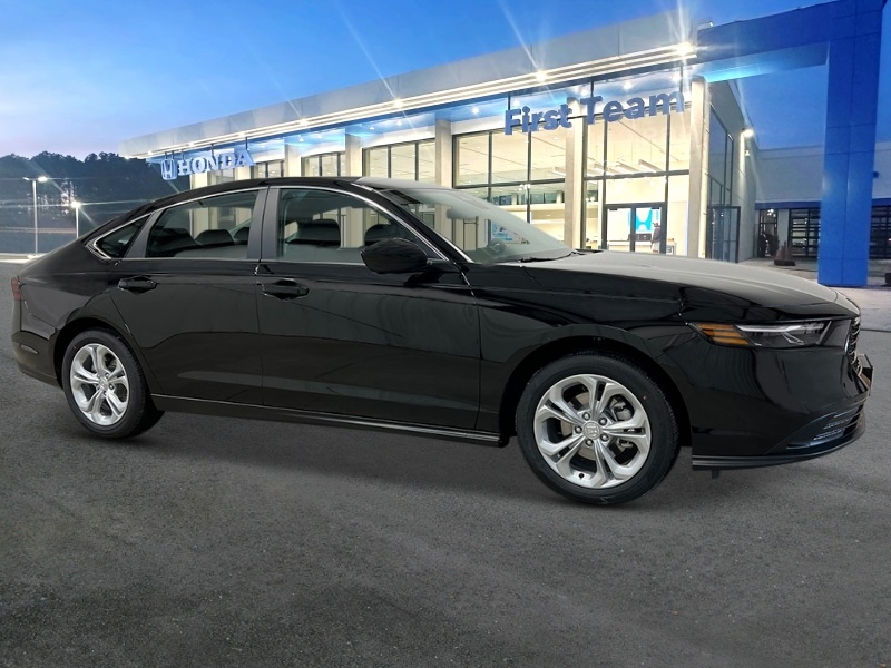 2025 Honda Accord LX Sedan 4 Dr. FWD 7