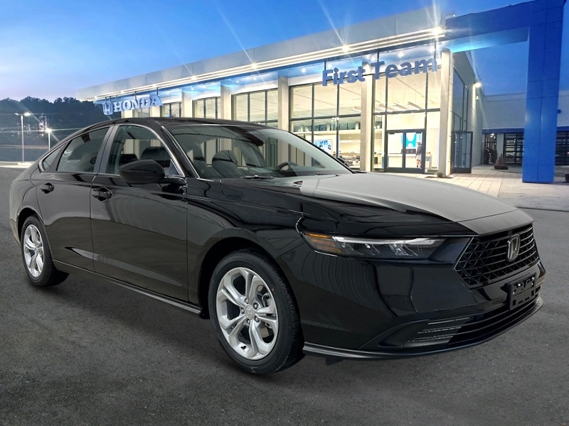 2025 Honda Accord LX Sedan 4 Dr. FWD 8