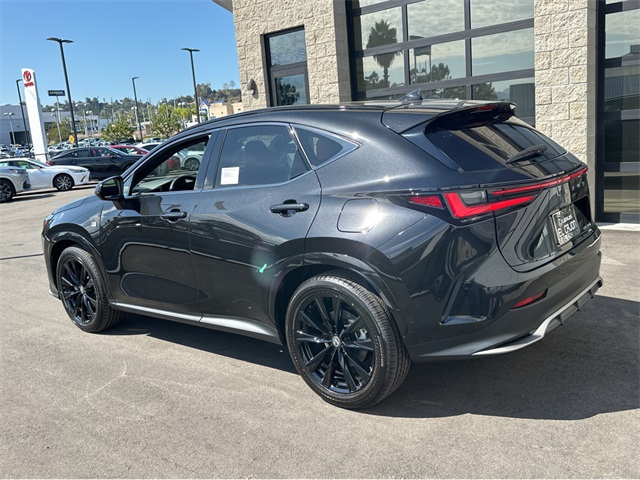2026 Lexus NX 350h F SPORT Handling AWD photo 4
