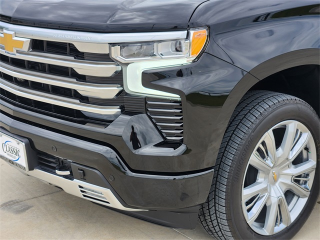 2025 Black Chevrolet Silverado 1500 High Country 4X4 Truck