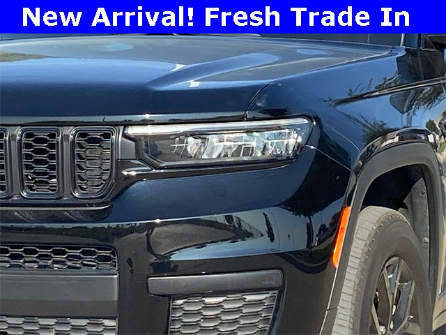 2024 Jeep Grand Cherokee Altitude photo 2