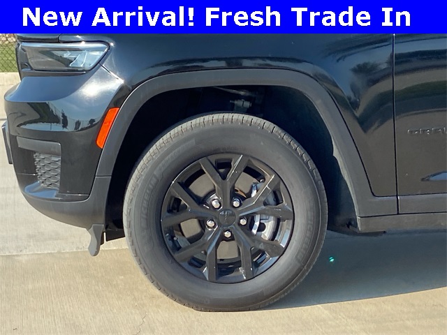 2024 Jeep Grand Cherokee Altitude photo 3