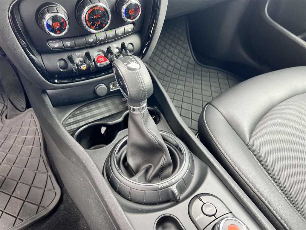 2017 Mini Clubman Base ALL4 photo 26