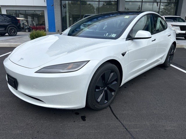 2025 Tesla Model 3 Long Range photo 2