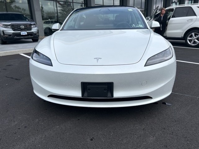 2025 Tesla Model 3 Long Range photo 3