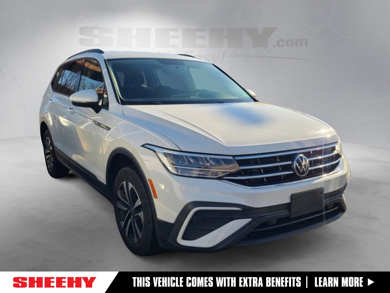 2022 Volkswagen Tiguan S's photo