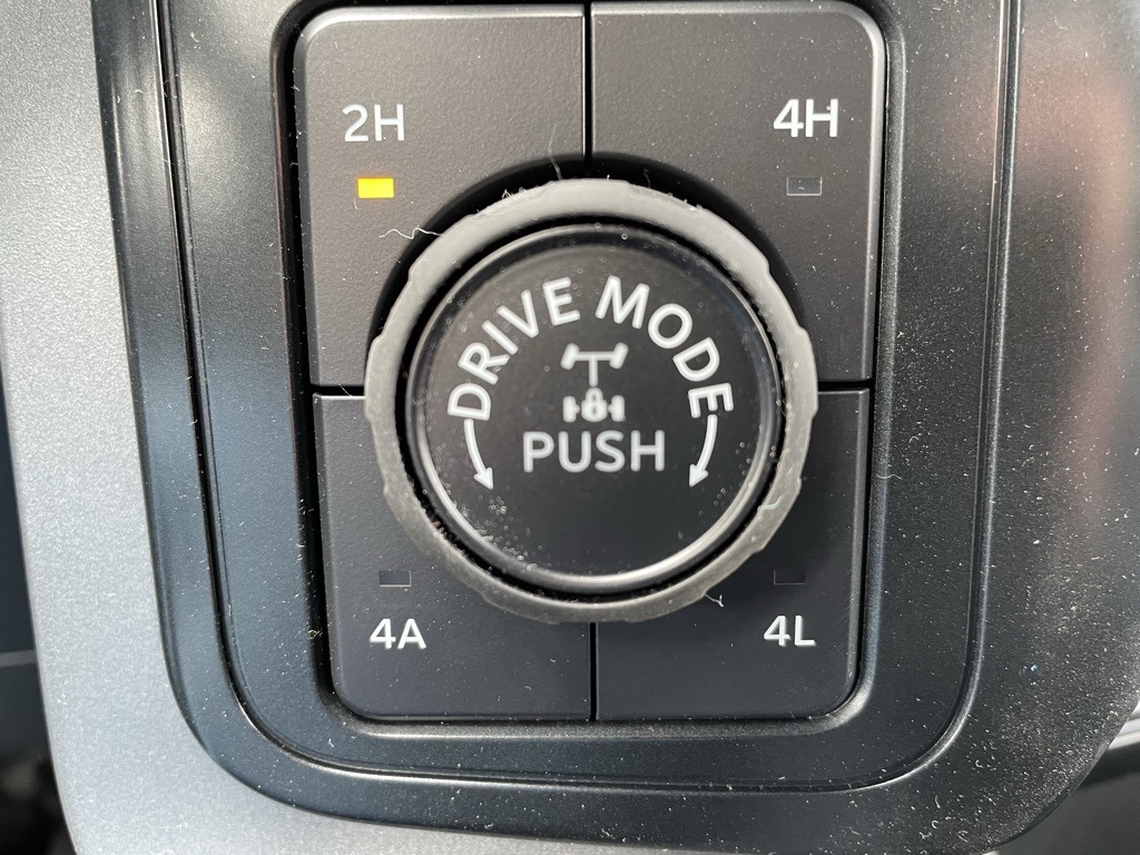 2025 Ford F-150 Lariat photo 10
