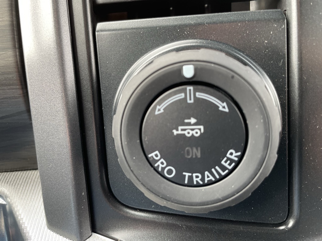 2025 Ford F-150 Lariat photo 12