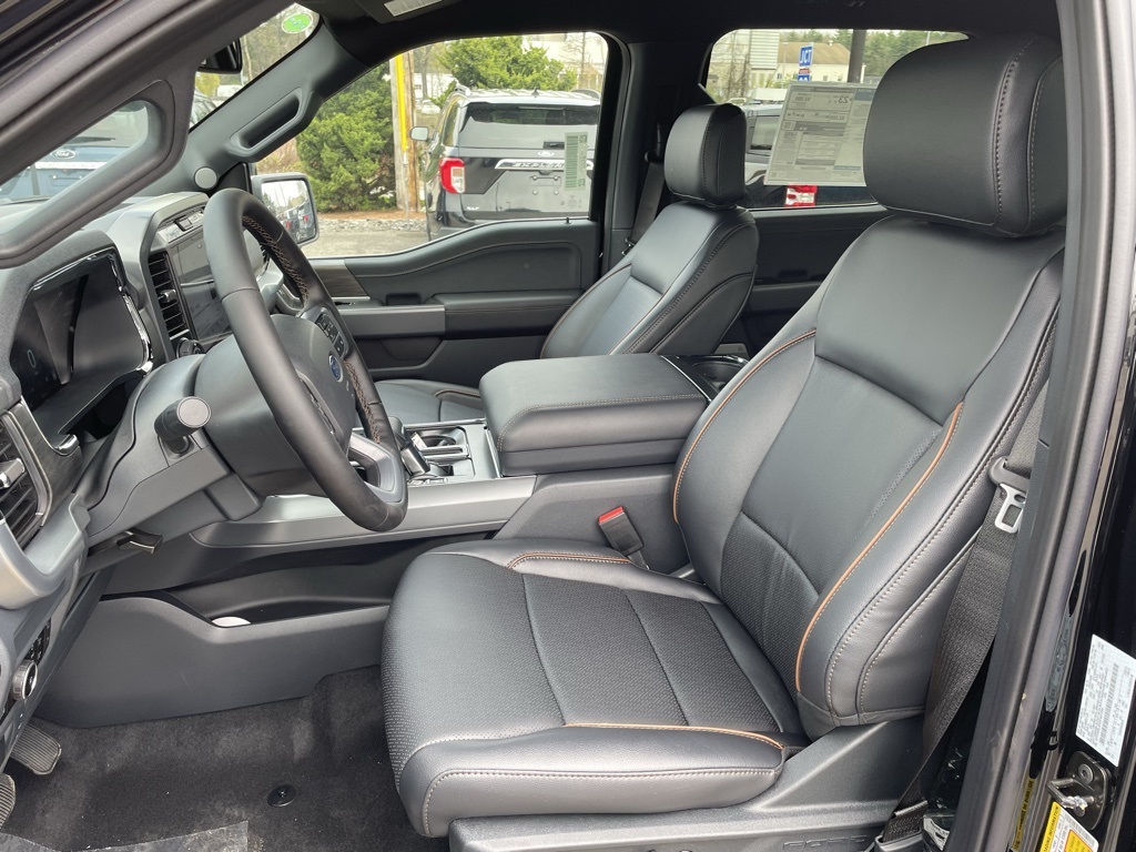2025 Ford F-150 Lariat photo 6