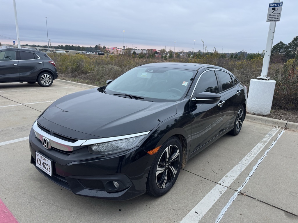 2018 Honda Civic Touring's photo