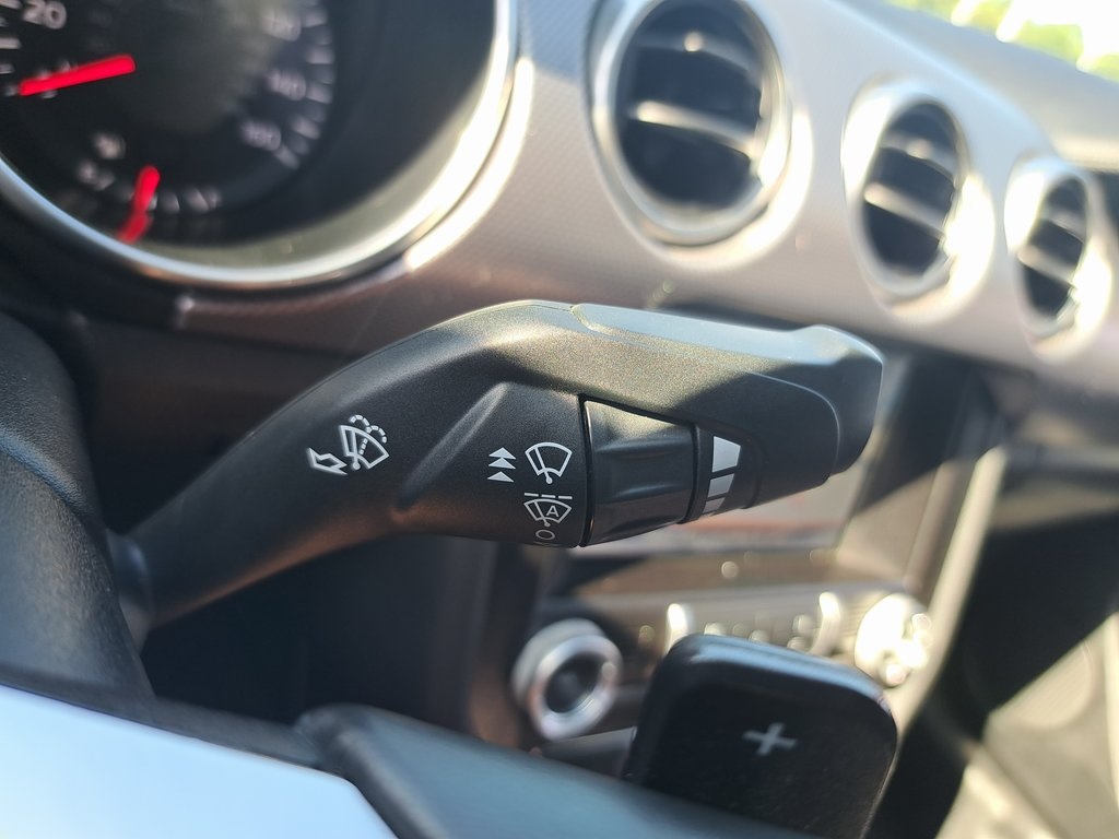 2020 Ford Mustang EcoBoost Convertible RWD 24