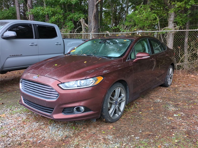2015 Ford Fusion Titanium photo 2