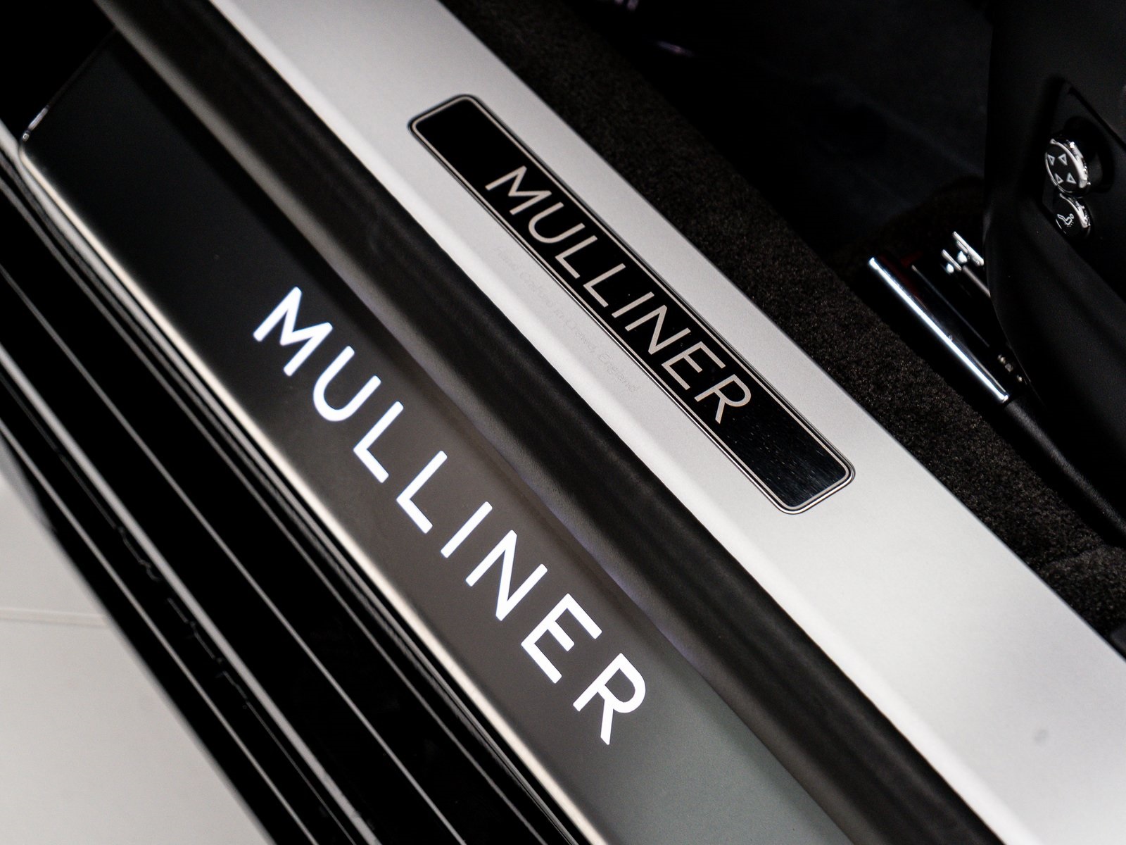 2025 Bentley Flying Spur Mulliner photo 12