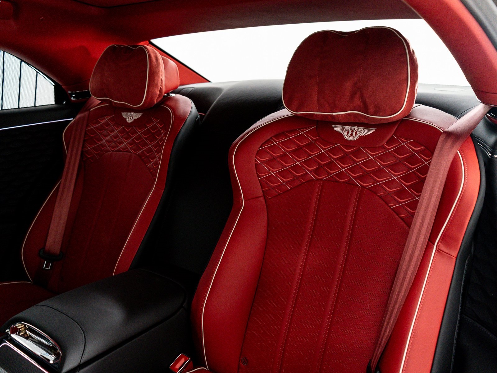 2025 Bentley Flying Spur Mulliner photo 23