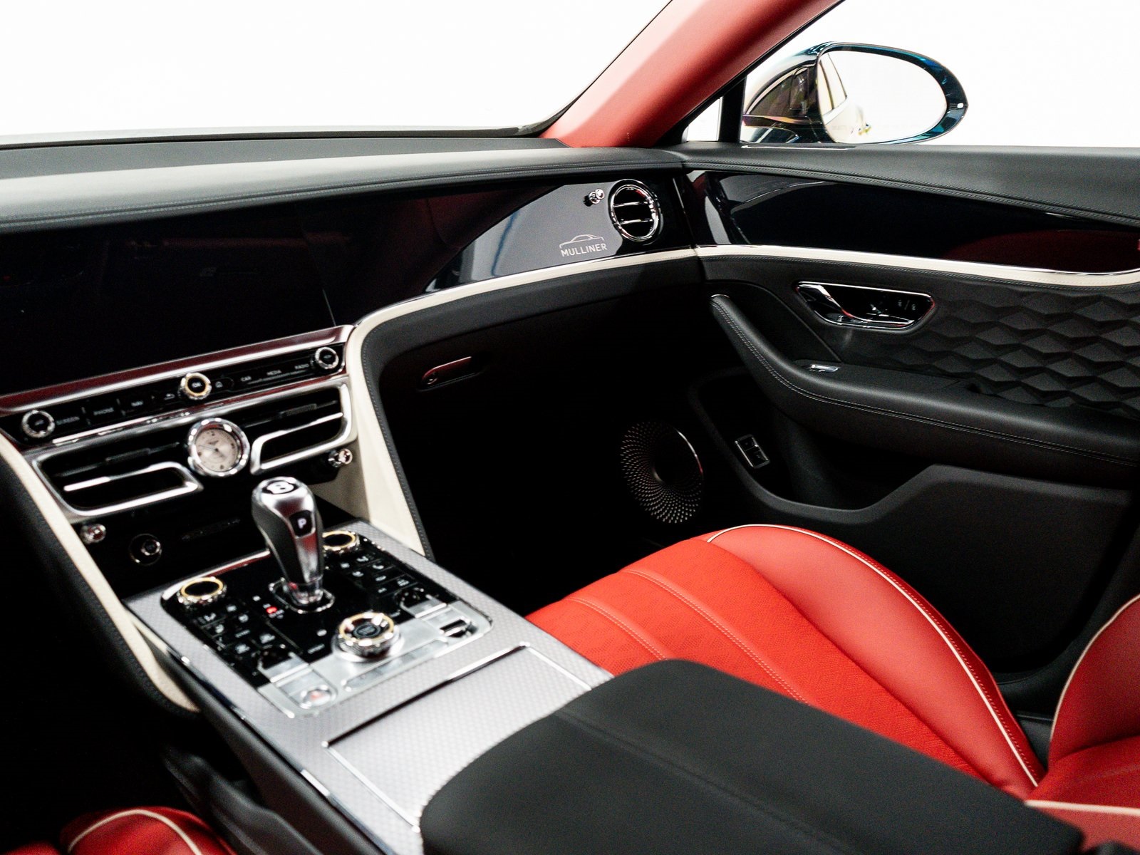 2025 Bentley Flying Spur Mulliner photo 28