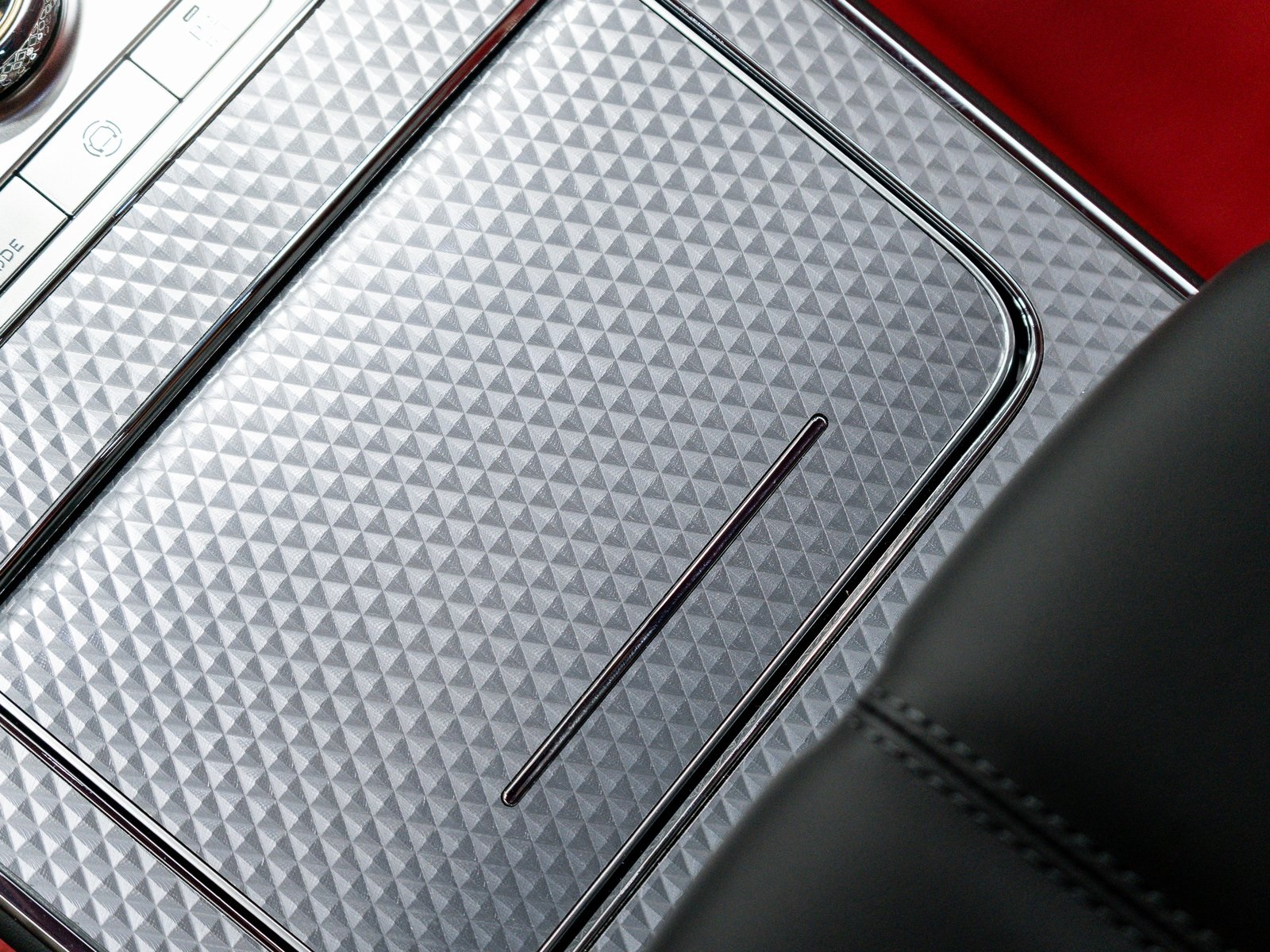 2025 Bentley Flying Spur Mulliner photo 32