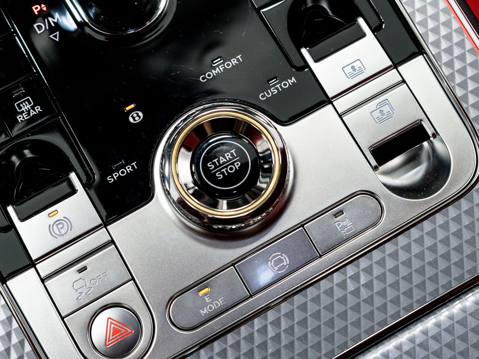2025 Bentley Flying Spur Mulliner photo 34