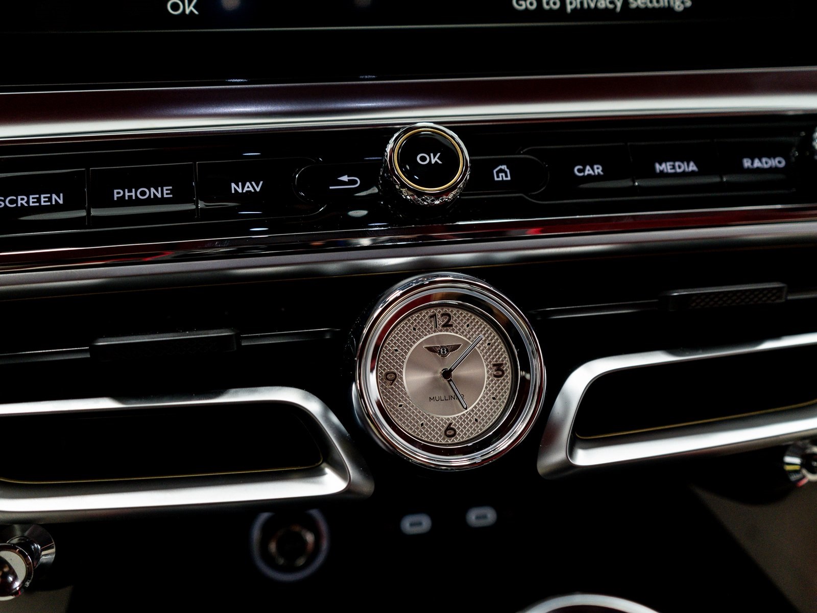 2025 Bentley Flying Spur Mulliner photo 36
