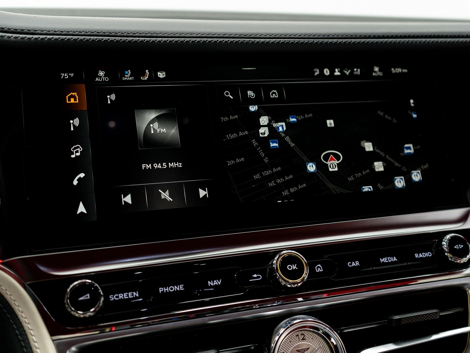 2025 Bentley Flying Spur Mulliner photo 38