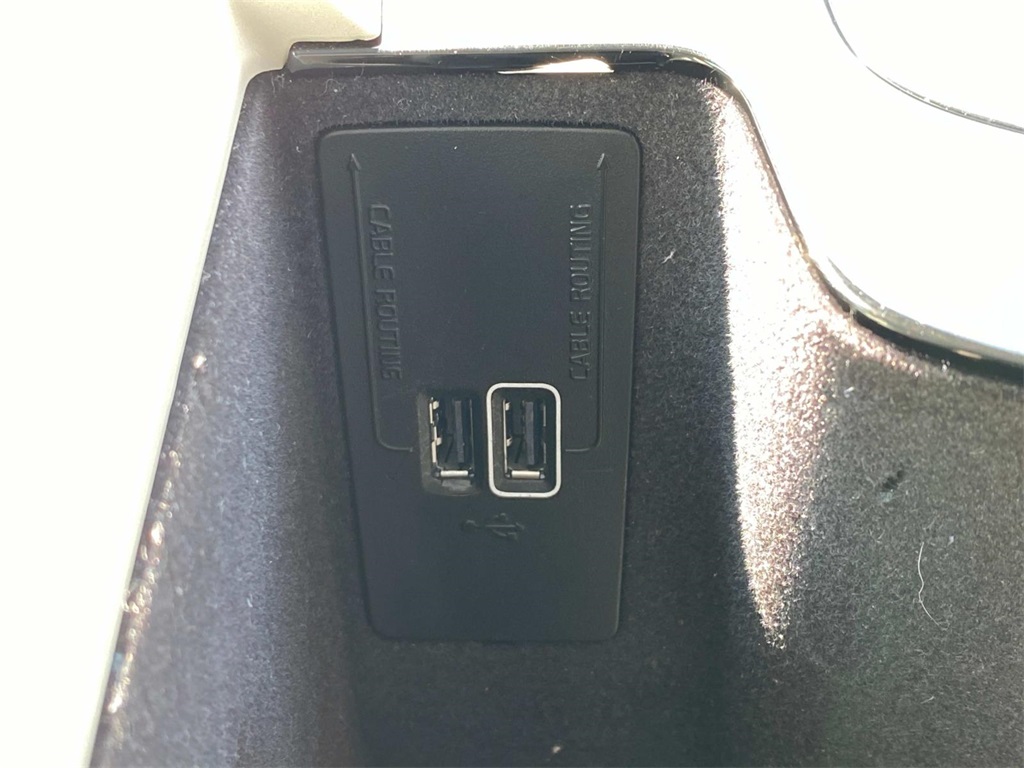 2022 Black Volvo S60 B5 Momentum FWD Sedan
