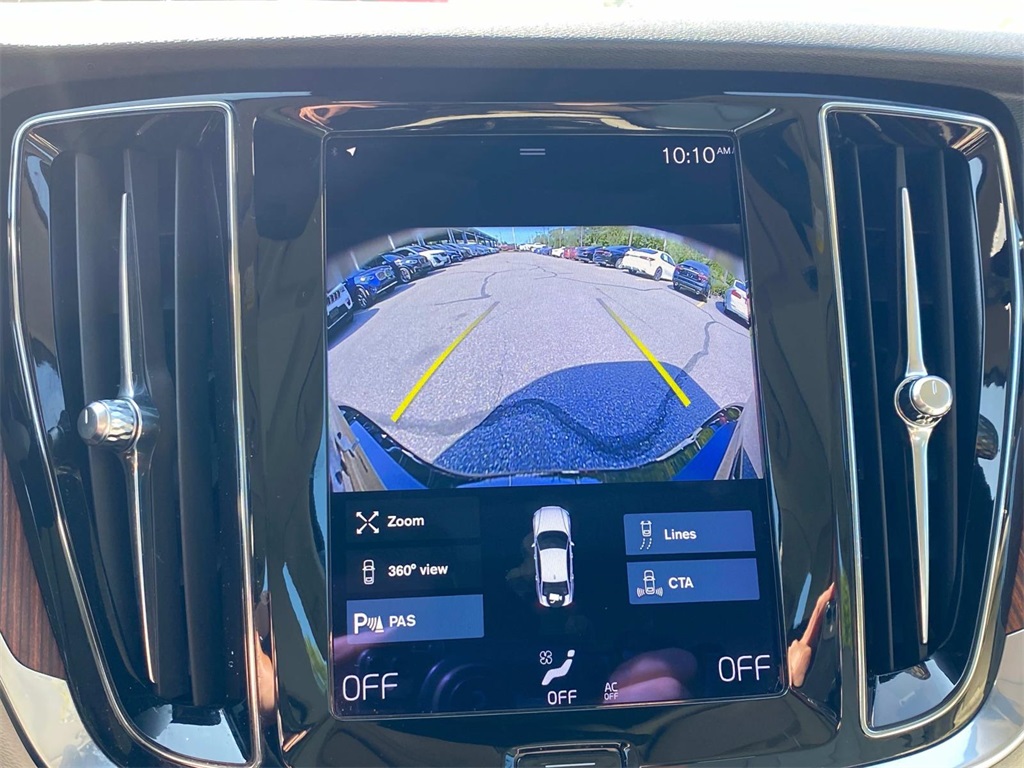 2022 Black Volvo S60 B5 Momentum FWD Sedan